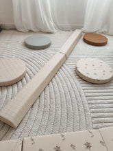 Load image into Gallery viewer, Balance Beam | Grid
