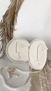 Trinity Plate | Oval
