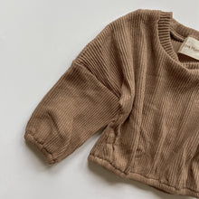 Laden Sie das Bild in den Galerie-Viewer, Cocoa Ribbed Pullover
