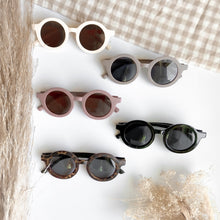 Carregar imagem no visualizador da galeria, Little Sunnies | Black
