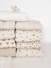Load image into Gallery viewer, Crib Blanket | Teddy Ivory
